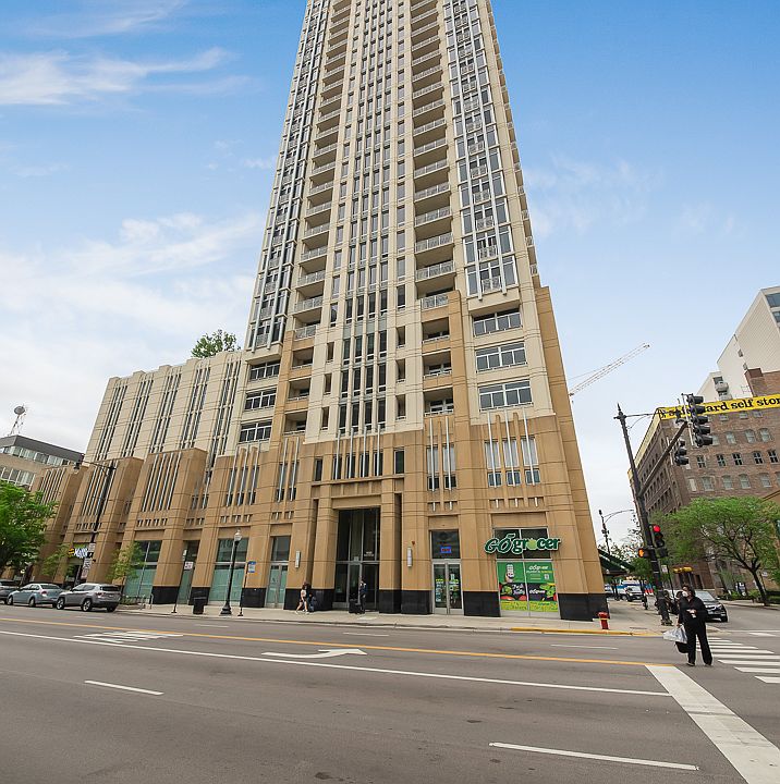 1st image of 1400 S Michigan Ave APT 507