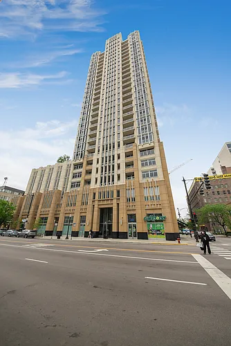1400 S Michigan Ave Photo 1