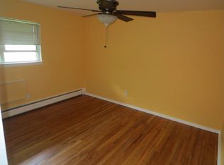 606 Washington Dr, Ramsey, NJ 07446