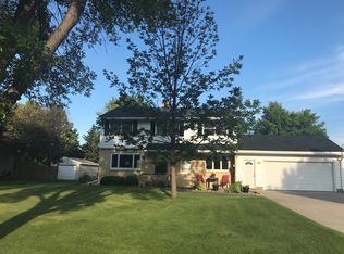 1016 Rhinehart Dr SE, East Grand Forks, MN 56721