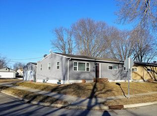 958 S 28th St, Fort Dodge, IA 50501