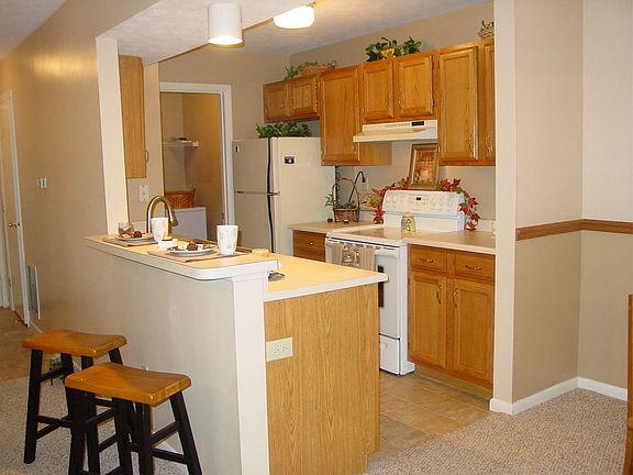 2nd image of 156 Mallard Glen Dr APT 3