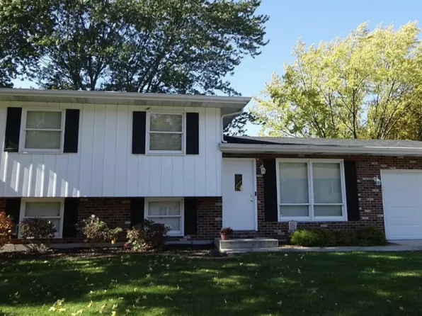 3205 Churchview Dr, Valparaiso, IN 46383