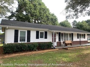 37 Dendy St, Pelzer, SC 29669