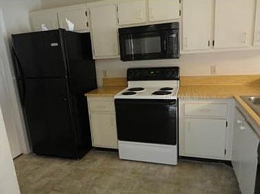 3rd image of 5080 Ernst Ct #32
