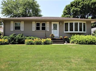 2617 Primrose Ln SW, Cedar Rapids, IA 52404