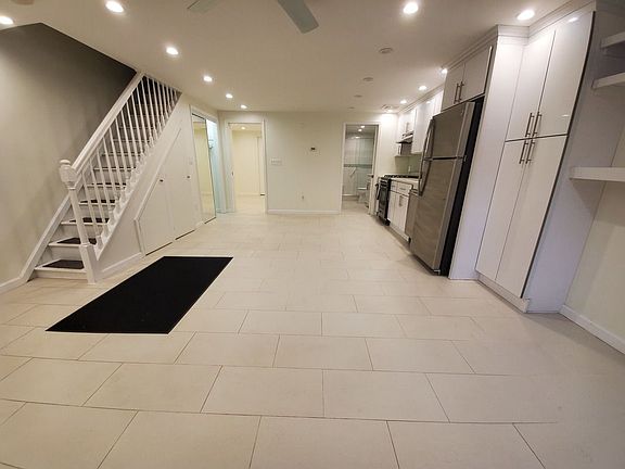 3rd image of 2061 E 34th St #1