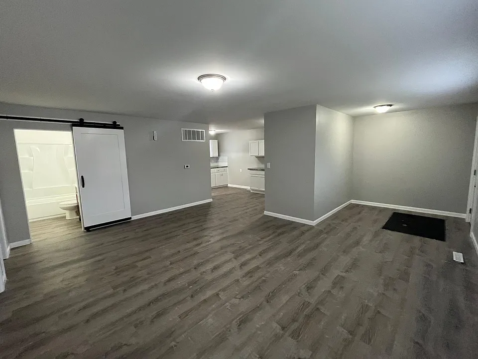 3525 Brandon St