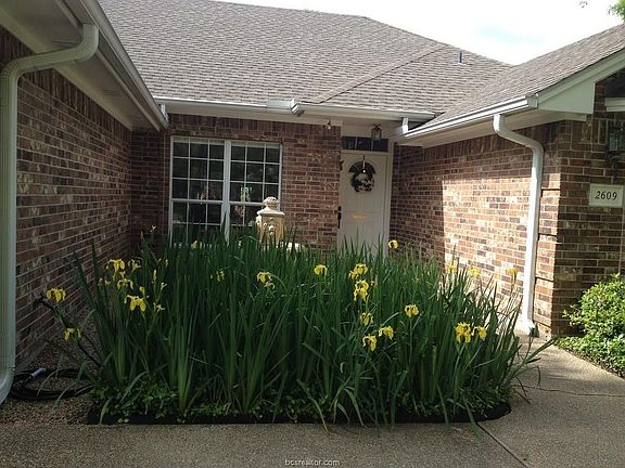 2nd image of 2609 Wingate Ct
