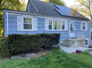 55 Pettom Rd, Norwalk, CT 06850