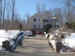 12 Boa Vista Dr, Lake Hopatcong, NJ 07849