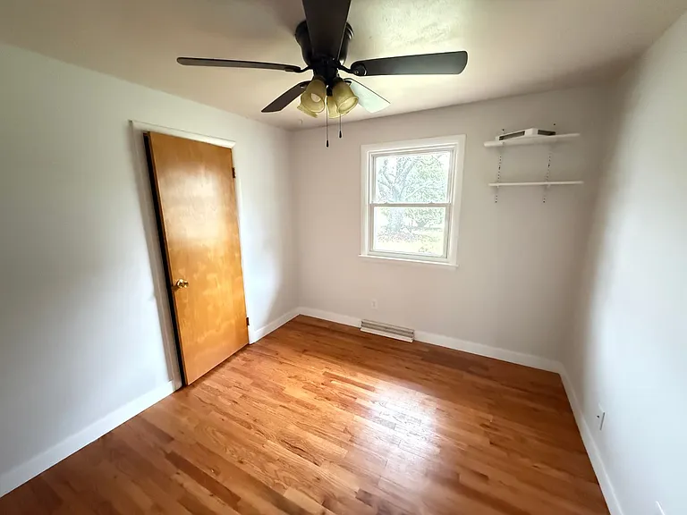 211 Bourn Ave — Photo 15