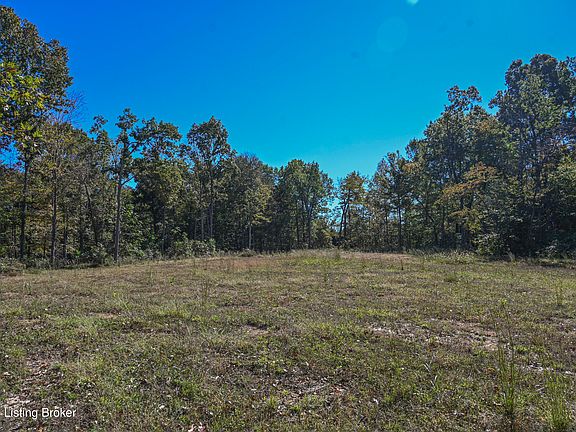 4th image of 3900 Pine Ridge Rd