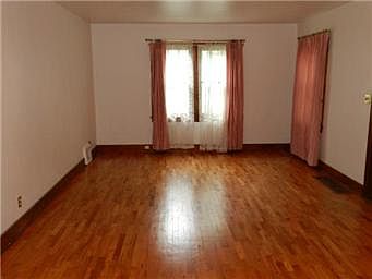 3rd image of 1405 9th Ave