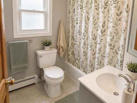 4th image of 18 Washington Ave #2