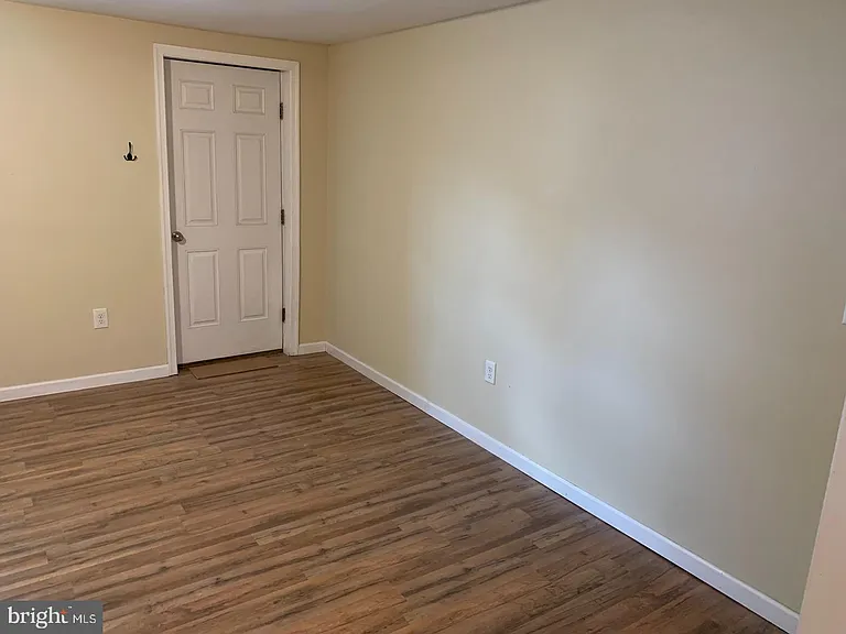881 Wedgewood Dr — Photo 18