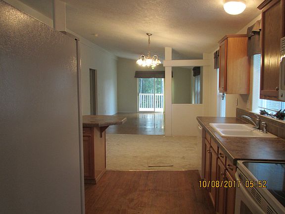 kitchen to fam rm