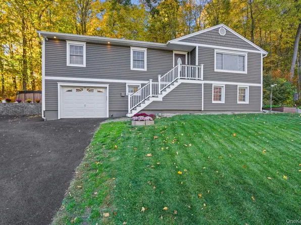 39 Gilbert Lane, Putnam Valley, NY 10579