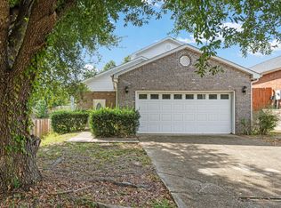 2496 Lakeview Dr S, Crestview, FL 32536