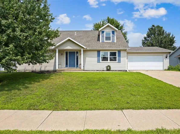 260 34th Ave, Marion, IA 52302