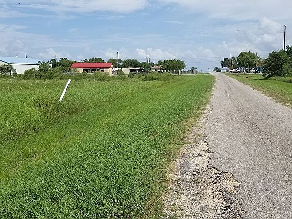 4th image of Carrigan Avenue Alamo Beach Area