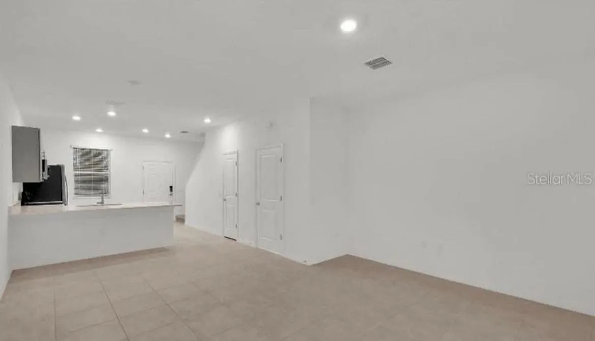2 bed, 2.5 bath, 1187 sqft, $1,700 — Photo 4
