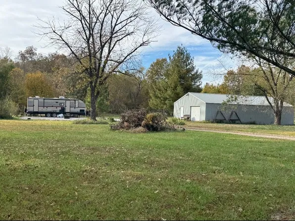 11851 E Cypress Rd, Carbondale, IL 62901