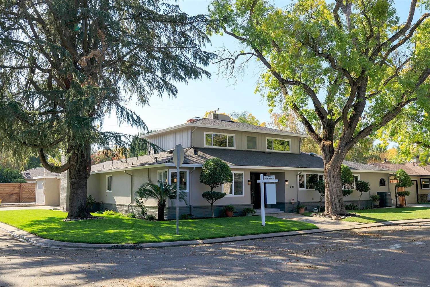 1204 Purdue Ave photo 1