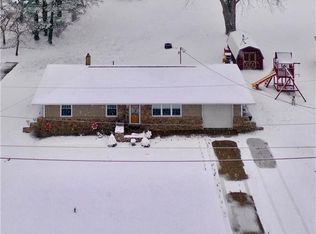 4310 Pinegrove St, Louisville, OH 44641