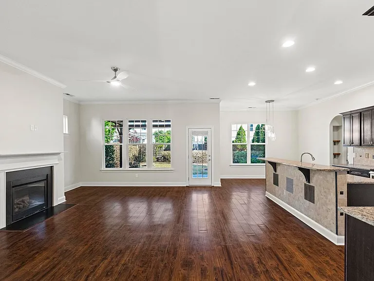 206 Willow Ridge Dr — Photo 10