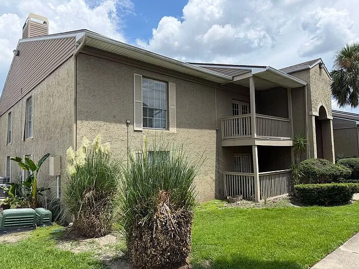 345 Wymore Rd #202