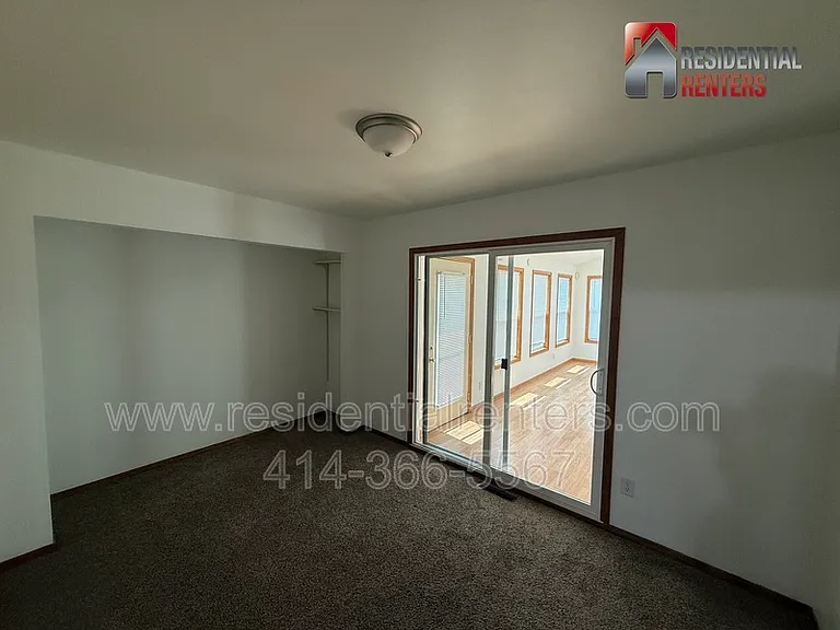 6323 N 104th St — Photo 12