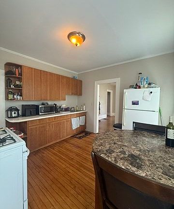 2nd image of 64 Linwood Ave #1