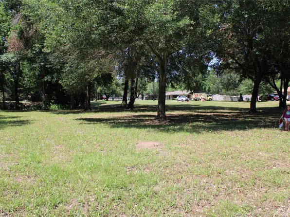 Robindale Ln, Fairfield, TX 75840