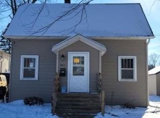 863 Carr St, Elgin, IL 60123