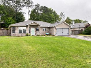 215 Trish Dr, Crestview, FL 32536
