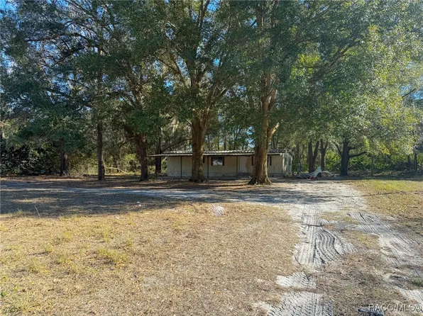 6328 W Avocado St, Crystal River, FL 34429