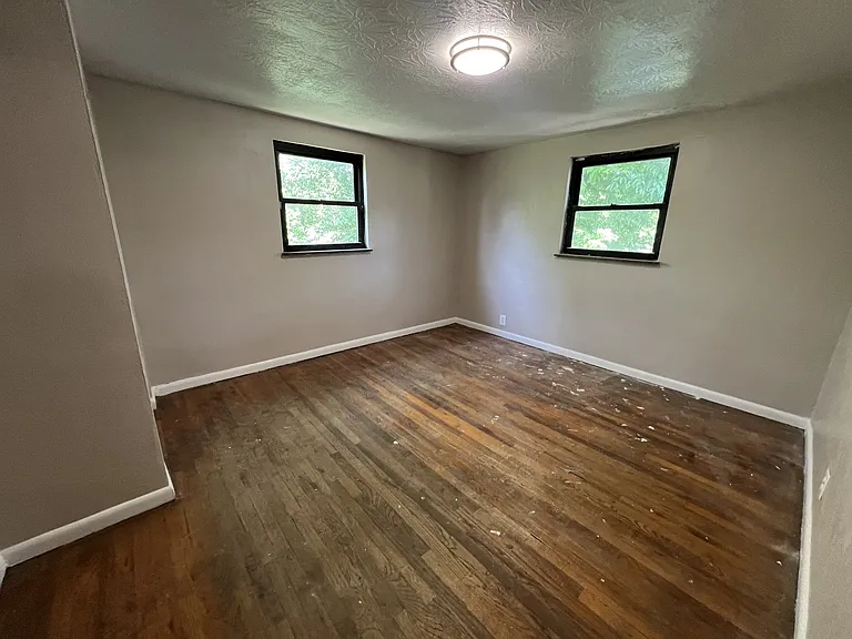 1096 Jackson St — Photo 7