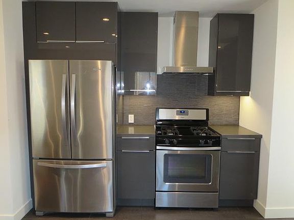 3rd image of 4262 S Centinela Ave