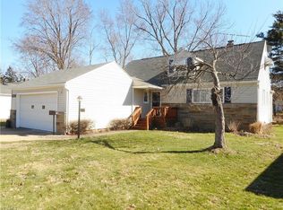 5228 Thornbury Blvd, Lyndhurst, OH 44124