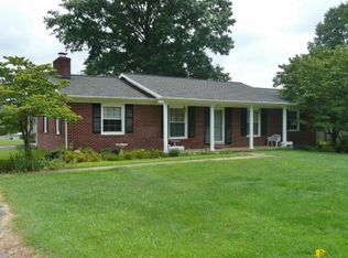 623 Lazy Ln, Kingsport, TN 37663