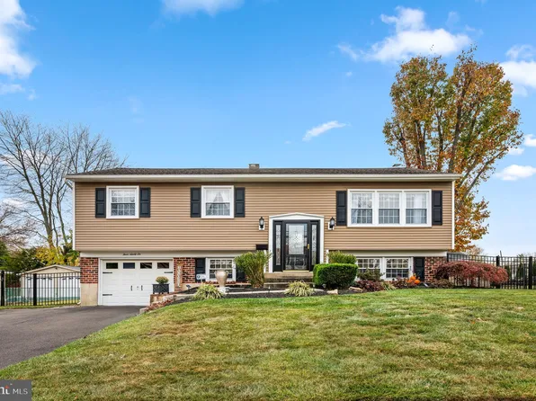 396 Natale Ln, Warminster, PA 18974