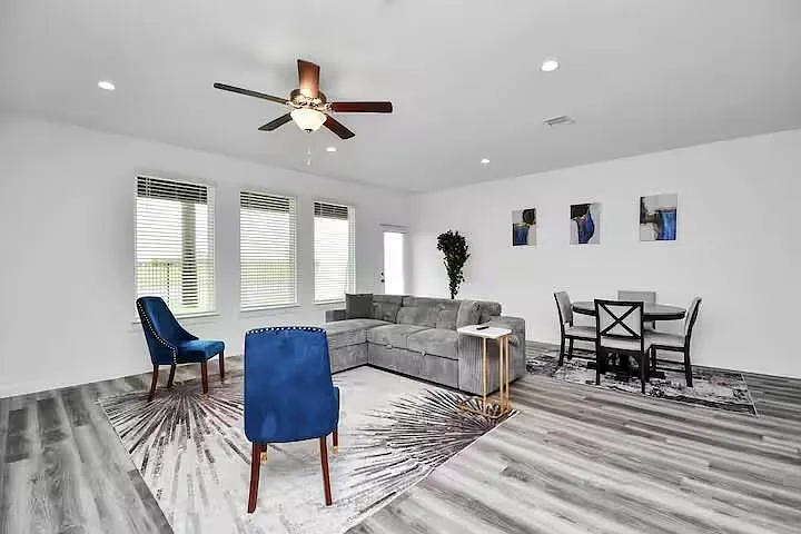 12320 Churchill Downs Dr — Photo 5