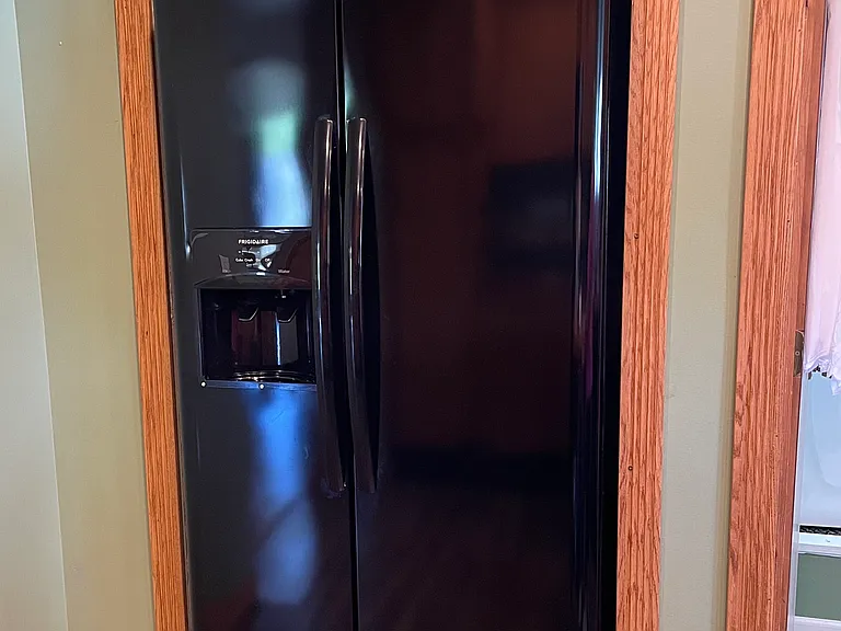 614 E Illinois St — Photo 17