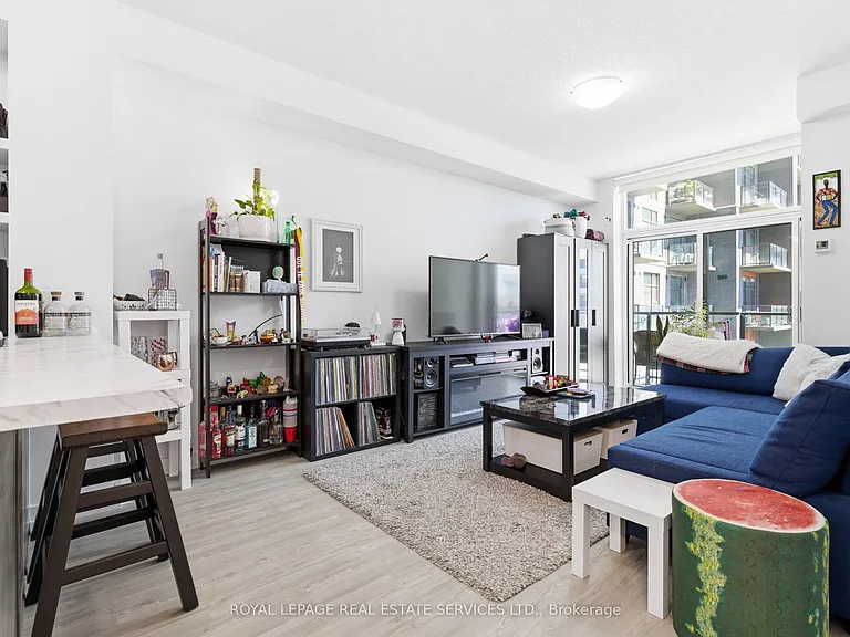 460 Dundas St E #221 — Photo 6