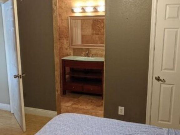 3rd image of 1649 N Sierra Vista Dr