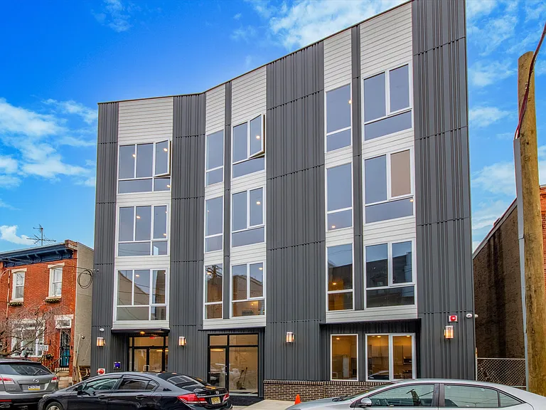 1225 E Fletcher St #102 — Photo 2