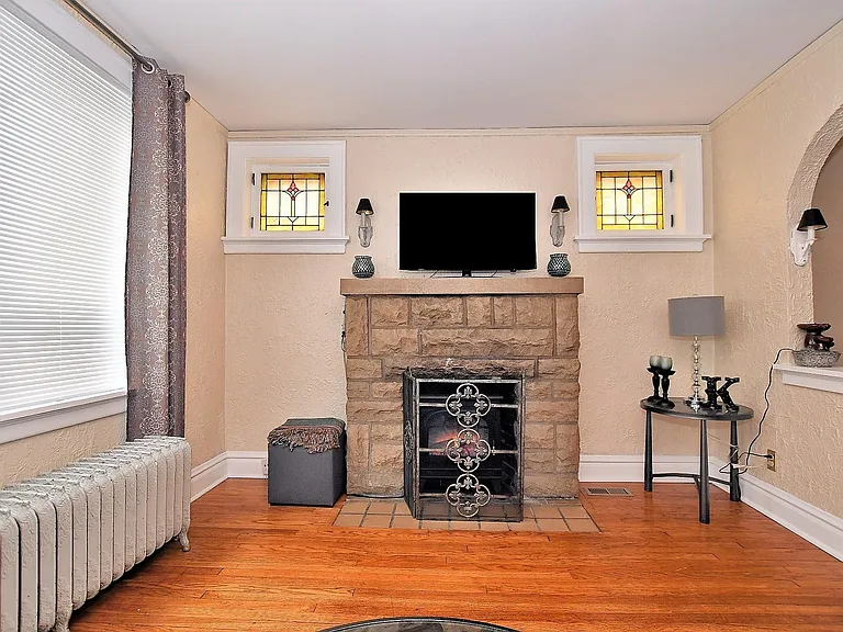1419 Yale Ave — Photo 4