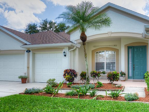 2nd image of 5990 Newbury Cir