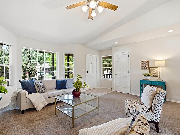 3rd image of 10045 W Lupine St